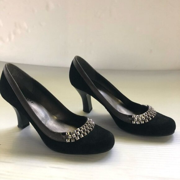 Kenneth Cole Reaction Studded Black Suede Heels Pumps 8 - Picture 7 of 13